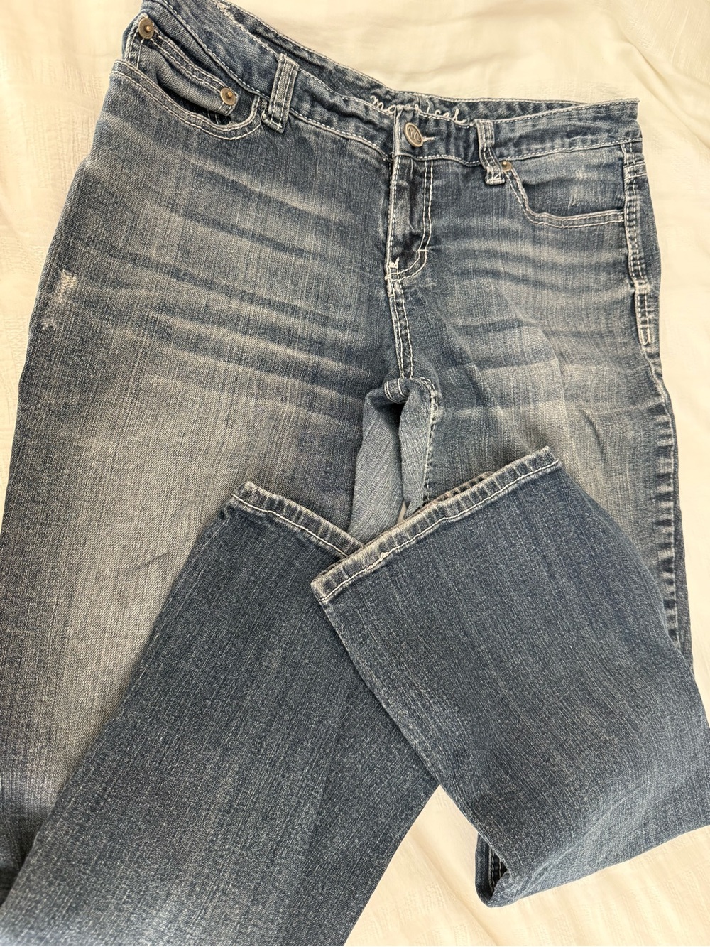 Maurices curvy 11/12 short jeans - Picture 3 of 8